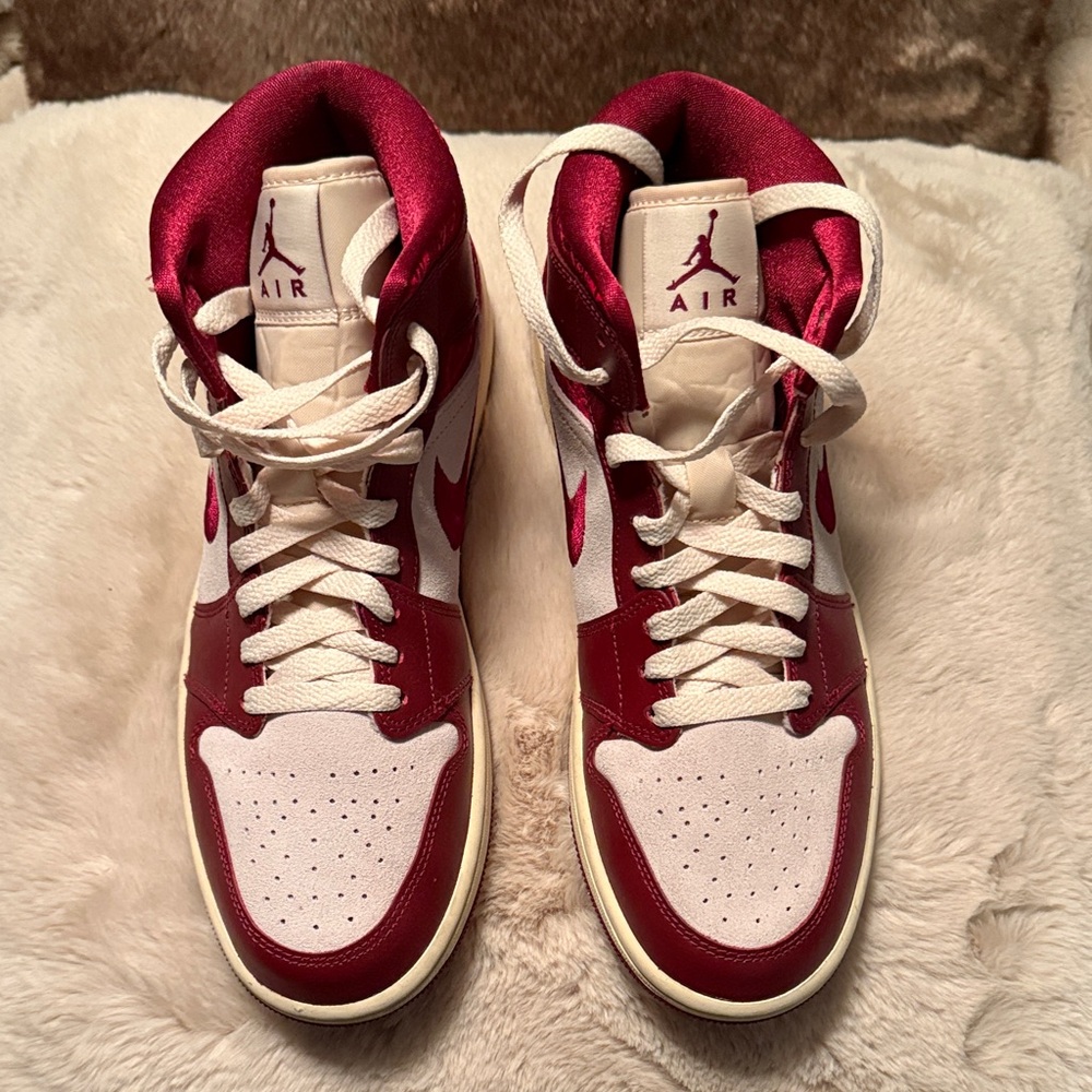 Woman’s mid Jordan air- Mid SE Burgundy leather and cream suede sneakers.